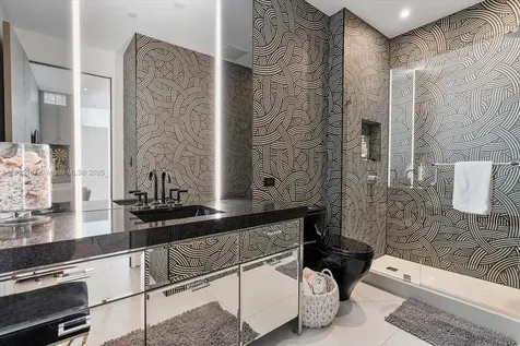 17475 Collins Avenue Sunny Isles Beach FL 33160