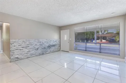 2307 Rodman Street Hollywood FL 33020