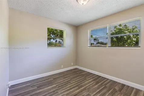2307 Rodman Street Hollywood FL 33020