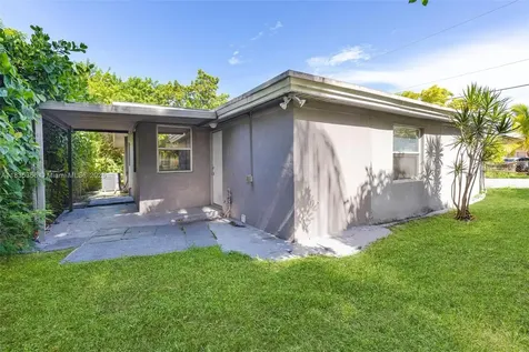 2307 Rodman Street Hollywood FL 33020