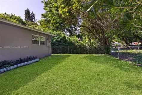 2307 Rodman Street Hollywood FL 33020