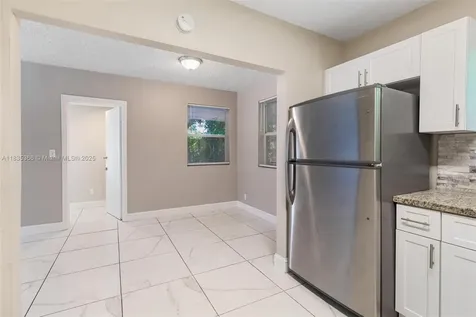 2307 Rodman Street Hollywood FL 33020