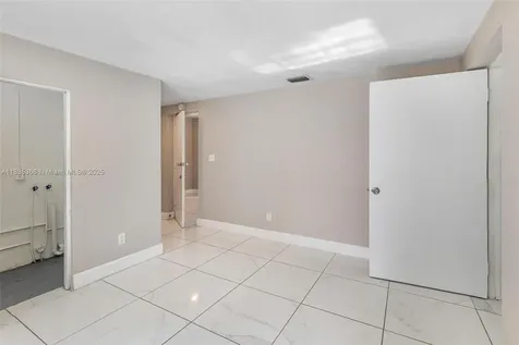 2307 Rodman Street Hollywood FL 33020