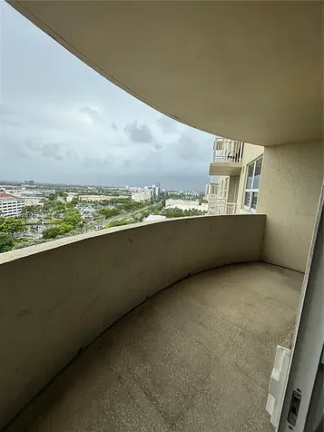 19501 W Country Club Drive Aventura FL 33180