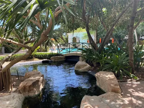 19501 W Country Club Drive Aventura FL 33180