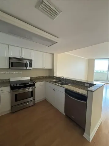 19501 W Country Club Drive Aventura FL 33180