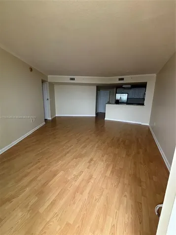 19501 W Country Club Drive Aventura FL 33180