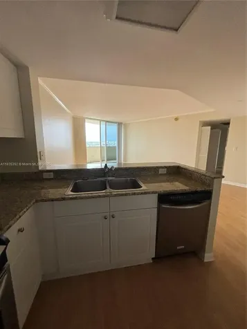 19501 W Country Club Drive Aventura FL 33180