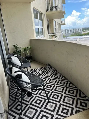 19501 W Country Club Drive Aventura FL 33180