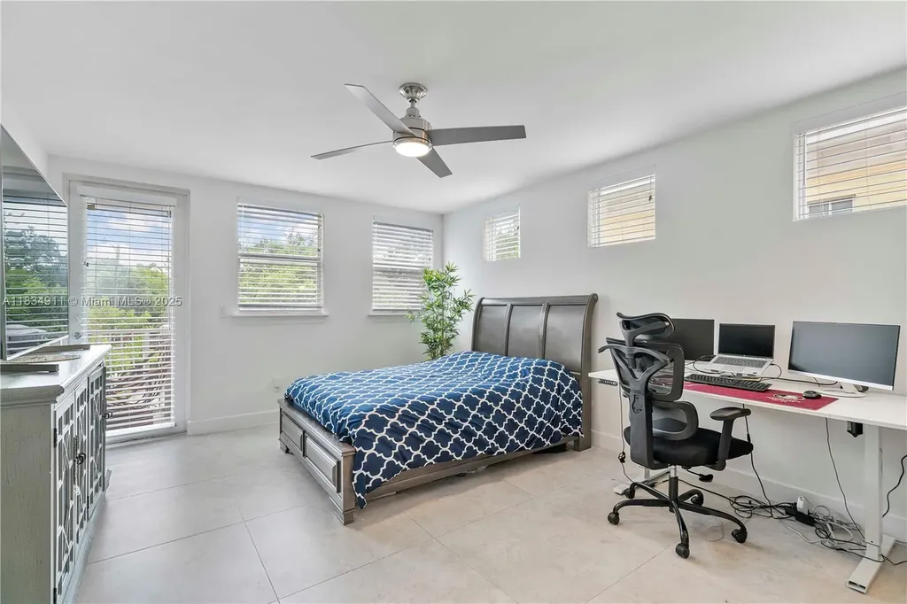 217 SW 11th Street Fort Lauderdale FL 33315