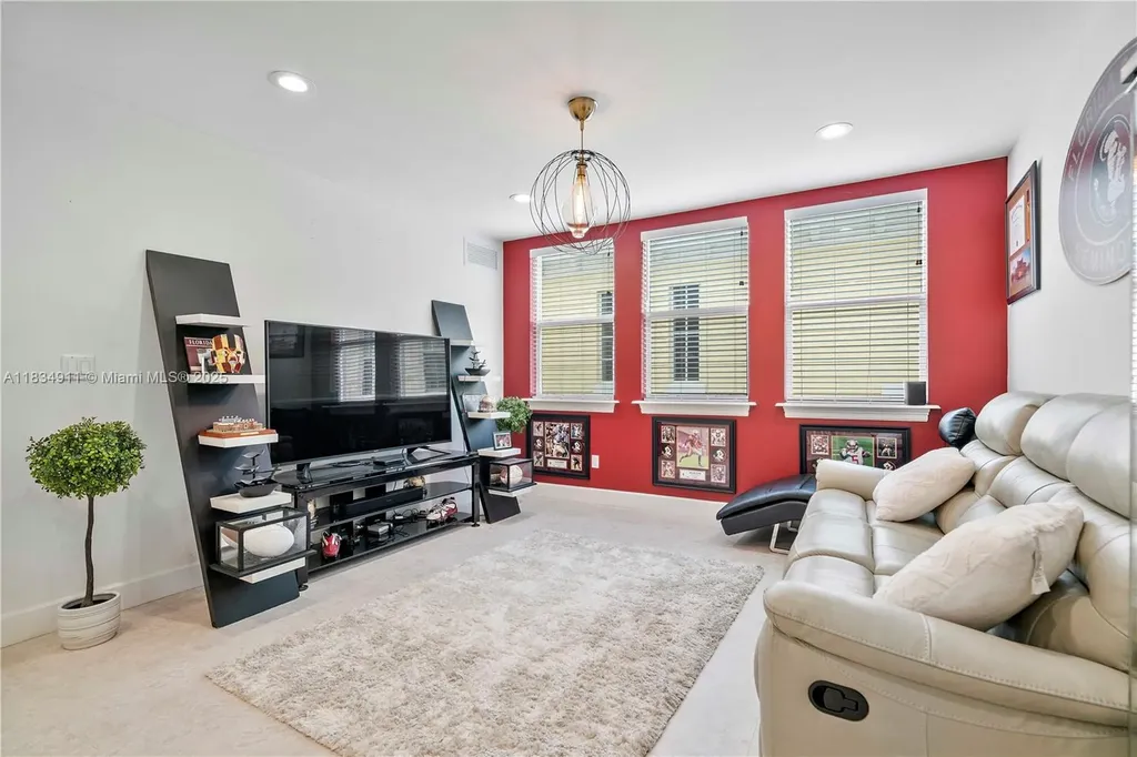 217 SW 11th Street Fort Lauderdale FL 33315