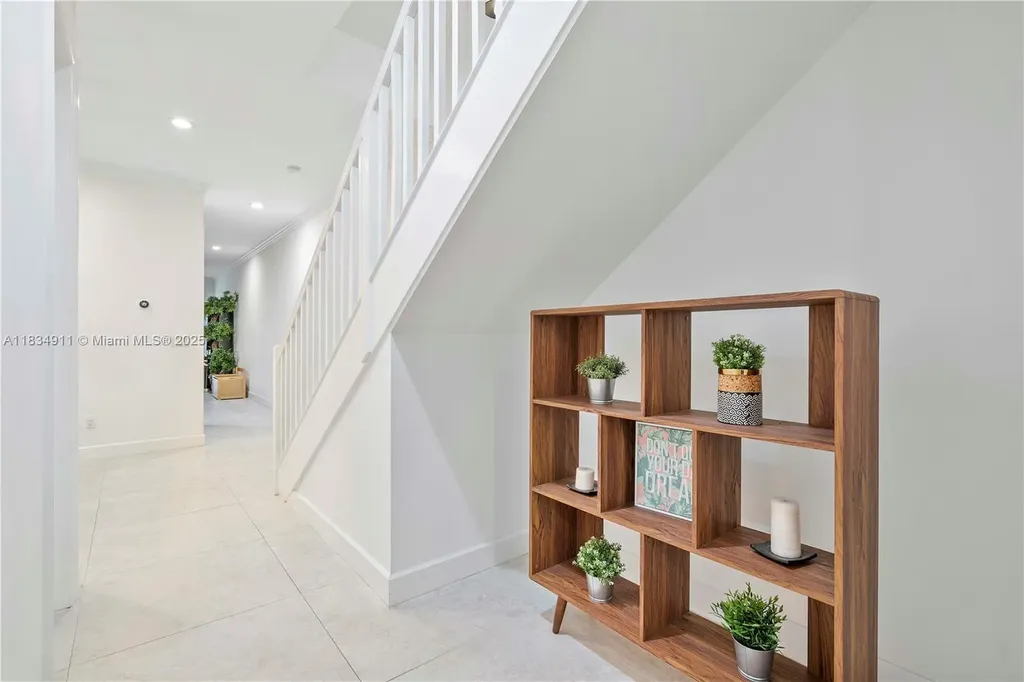 217 SW 11th Street Fort Lauderdale FL 33315