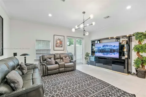 217 SW 11th Street Fort Lauderdale FL 33315