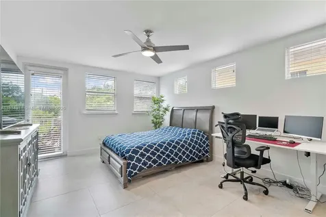 217 SW 11th Street Fort Lauderdale FL 33315