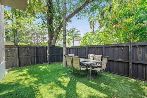 217 SW 11th Street Fort Lauderdale FL 33315