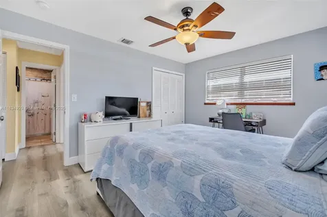 1533 Shenandoah Street Hollywood FL 33020