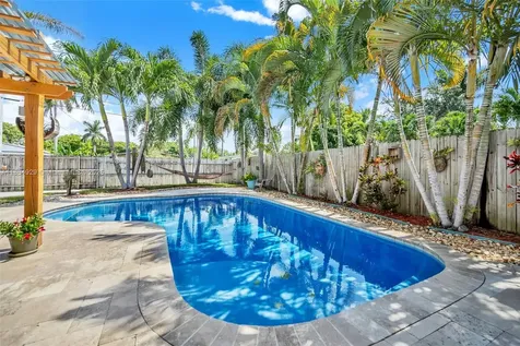 1533 Shenandoah Street Hollywood FL 33020