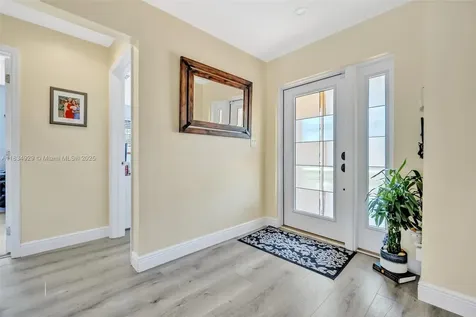 1533 Shenandoah Street Hollywood FL 33020