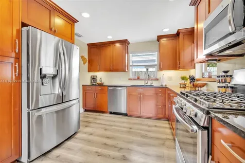1533 Shenandoah Street Hollywood FL 33020