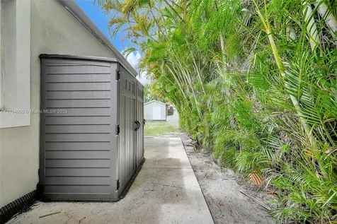 295 De Leon Drive Miami Springs FL 33166