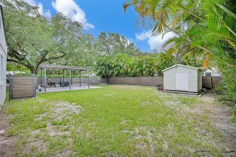 295 De Leon Drive Miami Springs FL 33166