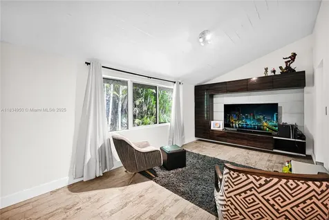 295 De Leon Drive Miami Springs FL 33166