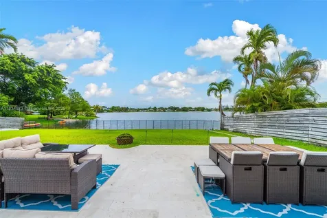 1930 NE 193rd Street Miami FL 33179