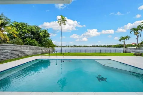 1930 NE 193rd Street Miami FL 33179