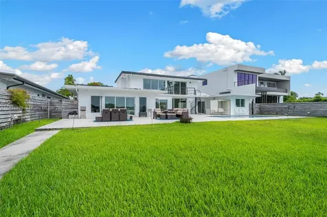 1930 NE 193rd Street Miami FL 33179