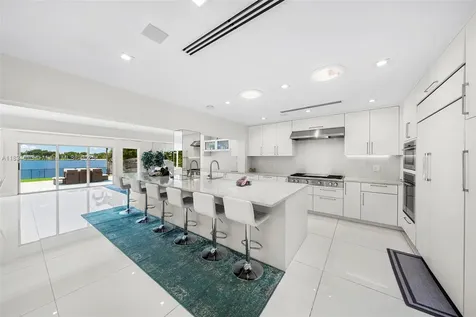 1930 NE 193rd Street Miami FL 33179