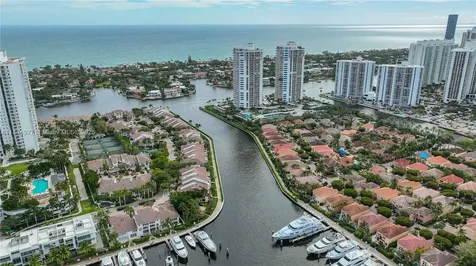 3601 NE 207th St, Slip E60 Aventura FL 33180