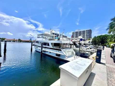 3601 NE 207th St, Slip E60 Aventura FL 33180