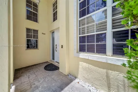 15281 Wilshire Court Pembroke Pines FL 33027