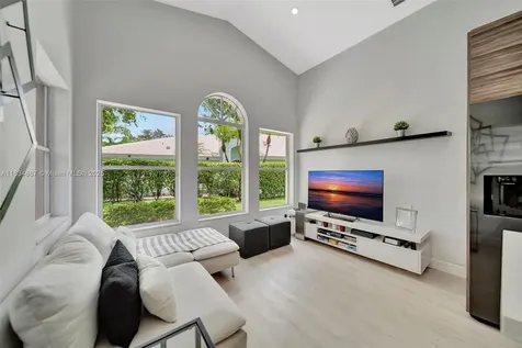 15281 Wilshire Court Pembroke Pines FL 33027