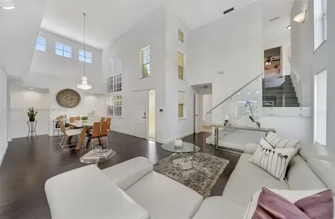 15281 Wilshire Court Pembroke Pines FL 33027
