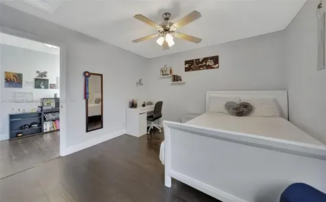 15281 Wilshire Court Pembroke Pines FL 33027