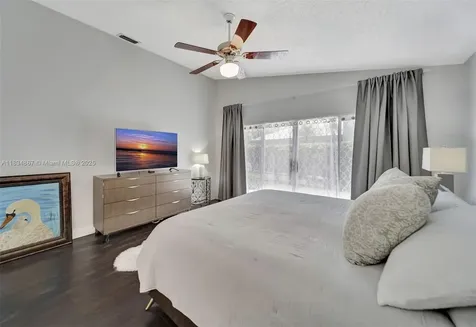 15281 Wilshire Court Pembroke Pines FL 33027