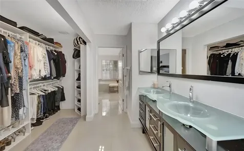 15281 Wilshire Court Pembroke Pines FL 33027