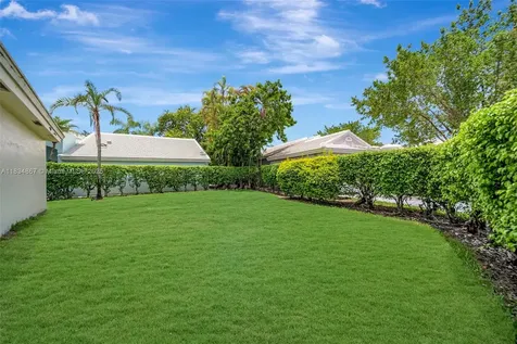 15281 Wilshire Court Pembroke Pines FL 33027