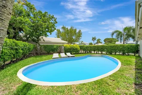 15281 Wilshire Court Pembroke Pines FL 33027