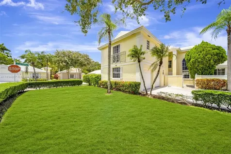 15281 Wilshire Court Pembroke Pines FL 33027
