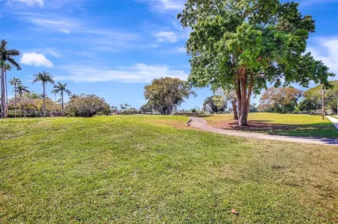 15281 Wilshire Court Pembroke Pines FL 33027