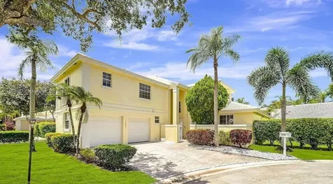 15281 Wilshire Court Pembroke Pines FL 33027