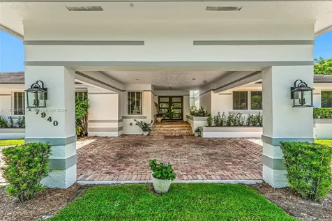 17940 SW 83rd Avenue Palmetto Bay FL 33157