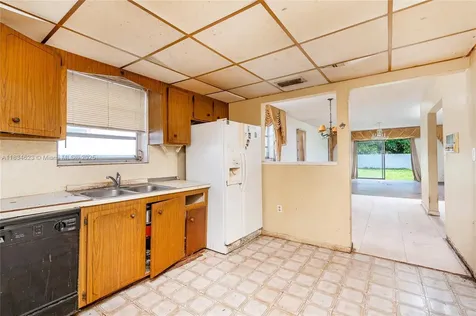 241 Hough Drive Miami Springs FL 33166