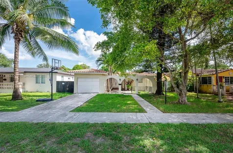 241 Hough Drive Miami Springs FL 33166