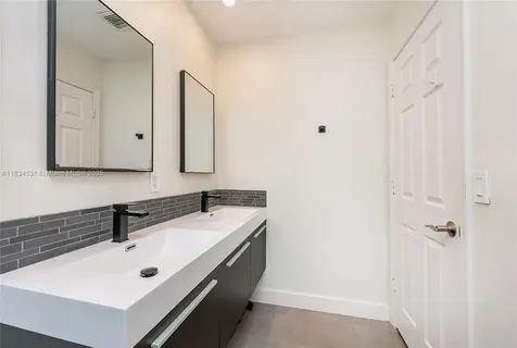 1583 SW 191st Avenue Pembroke Pines FL 33029