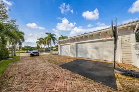 16701 SW 49th Street Southwest Ranches FL 33331