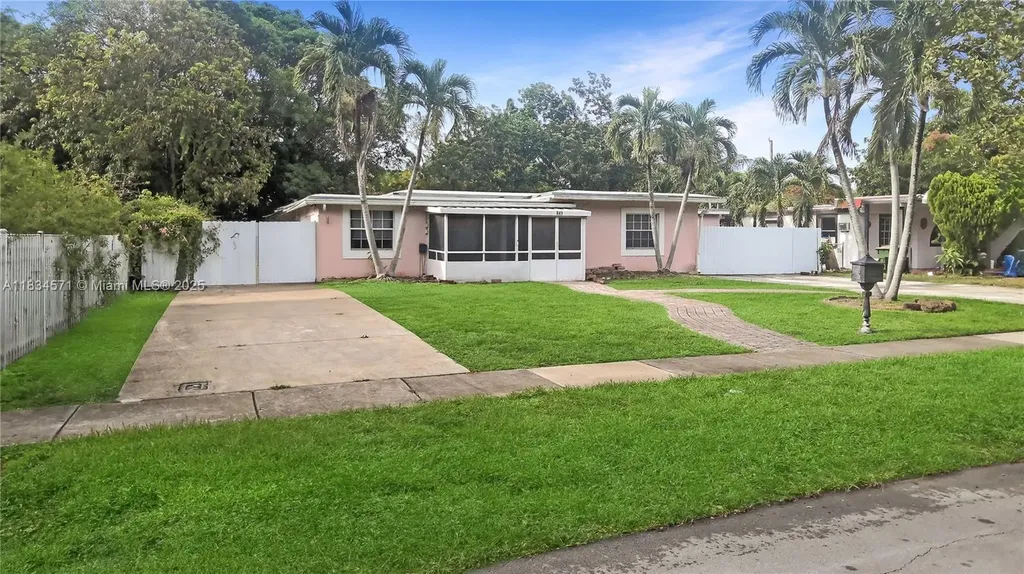 841 NE 139th Street North Miami FL 33161