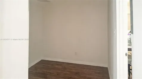 841 NE 139th Street North Miami FL 33161